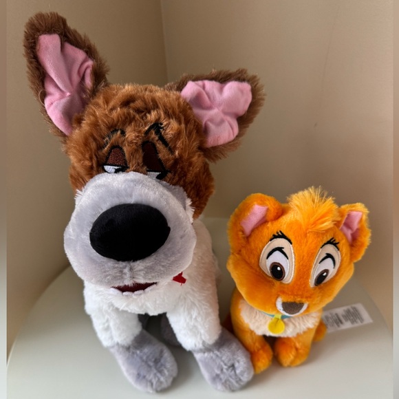 Disney 100 Oliver & Company Oliver and Dodger Plush Set - Picture 3 of 10